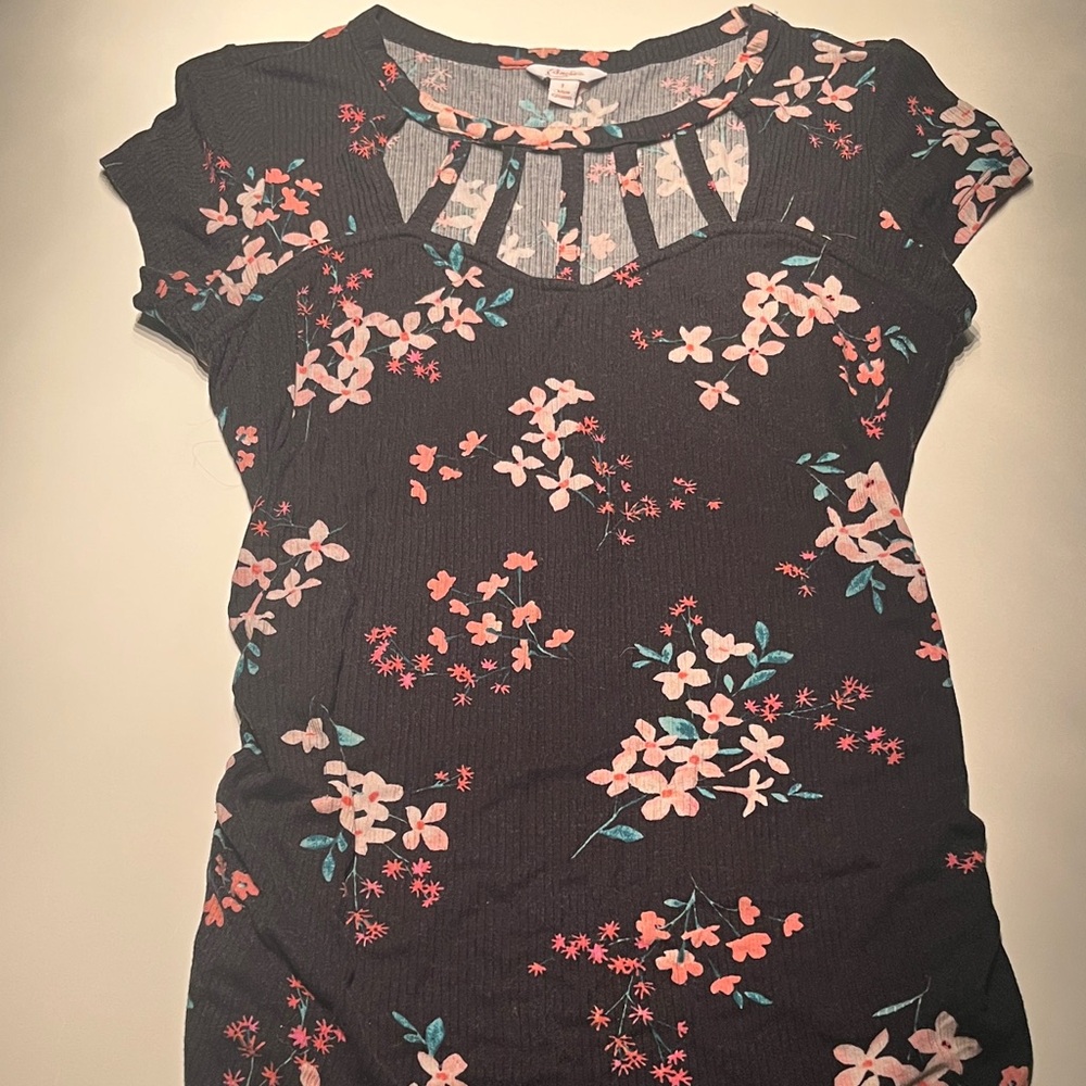 Candie's Black Floral Short Sleeve Top